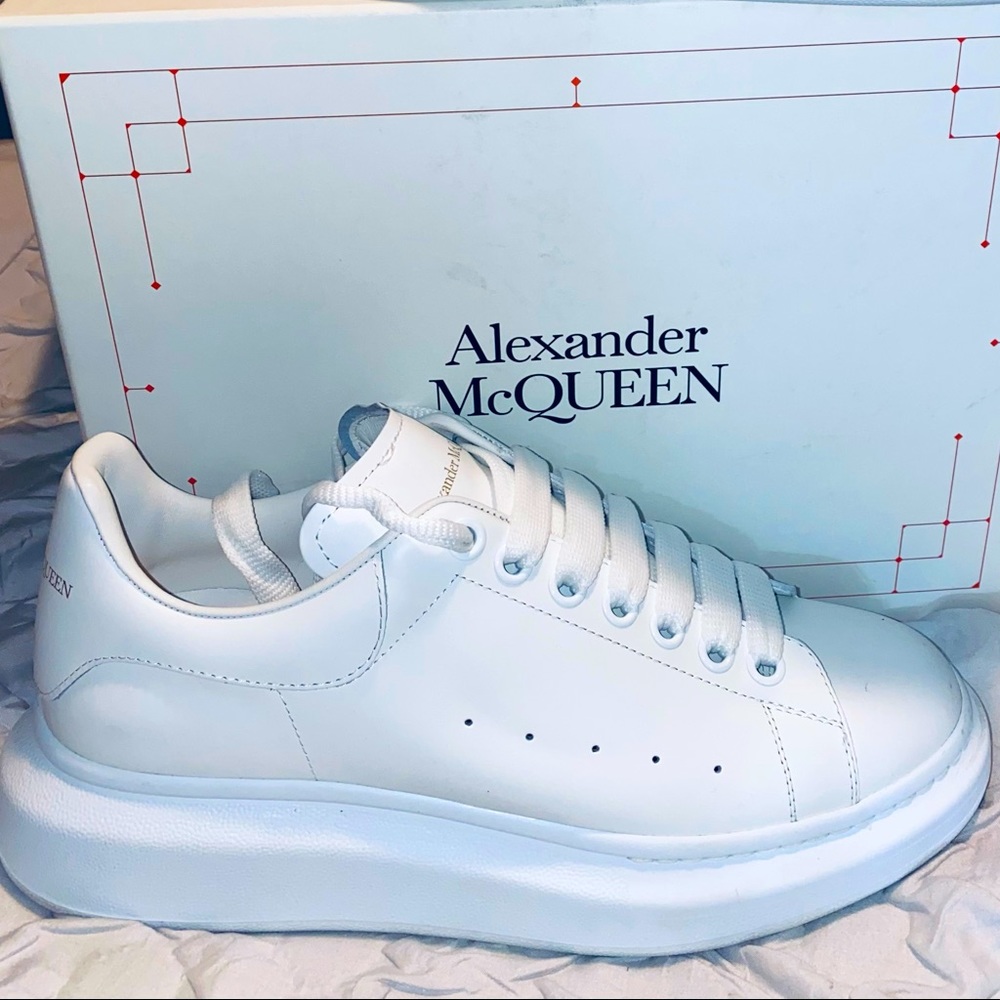 Authentic Men’s size 41 Alexander McQueens